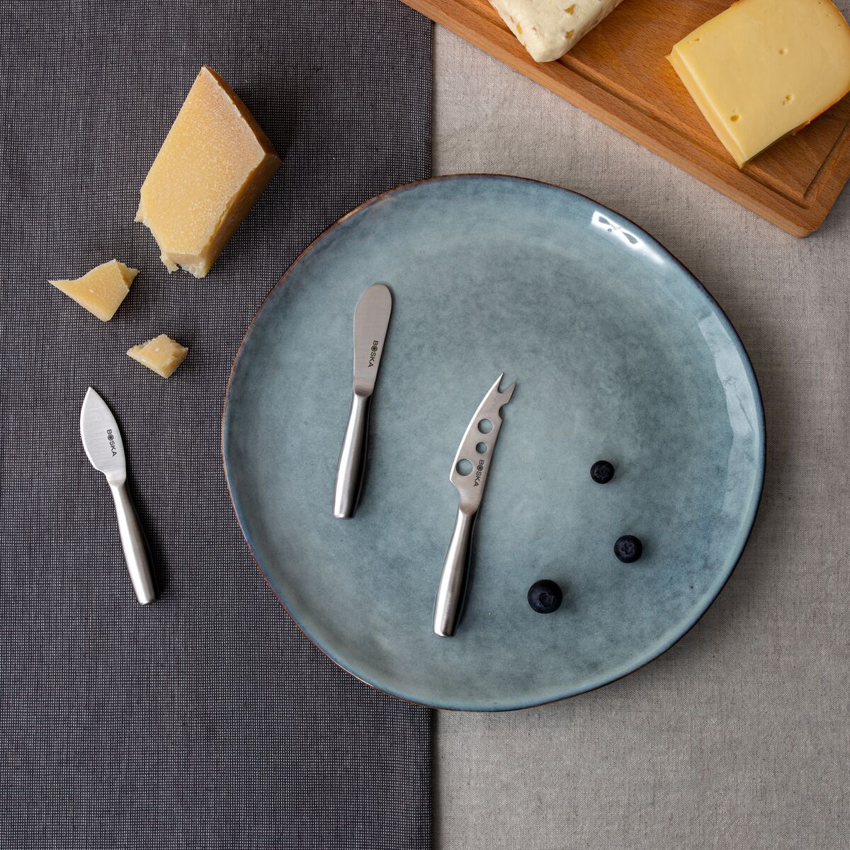 Ostahnífasett með Friends viðarbretti 40cm